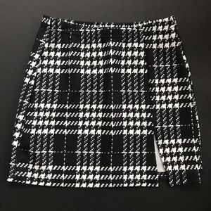 NWOT Adorable mini pencil skirt 🎀